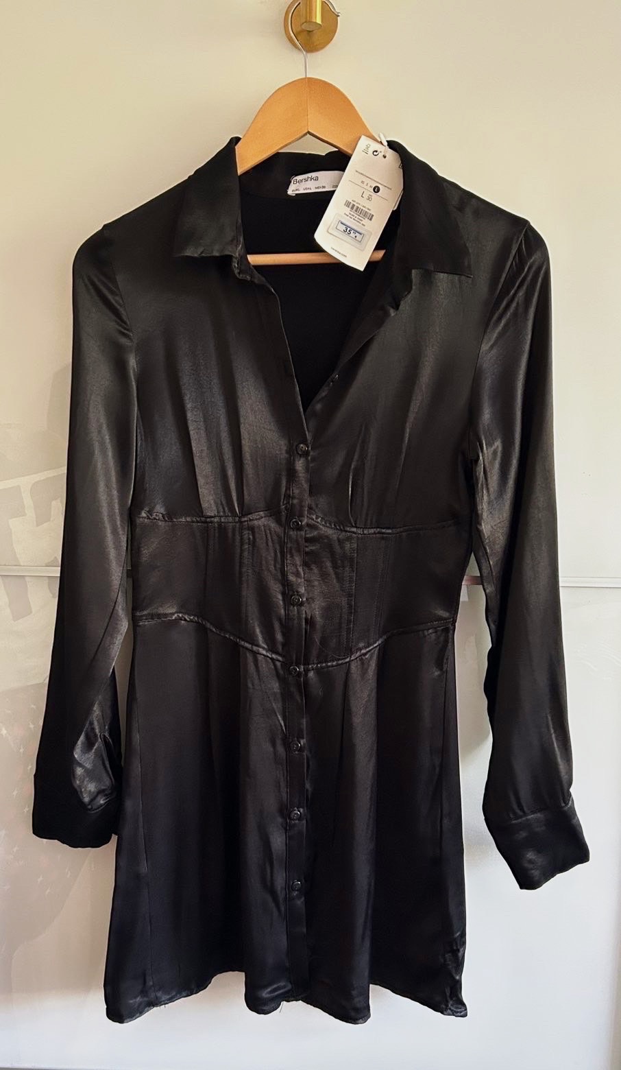 Robe chemise satinée neuve noire Bershka – Bershka – taille L 4