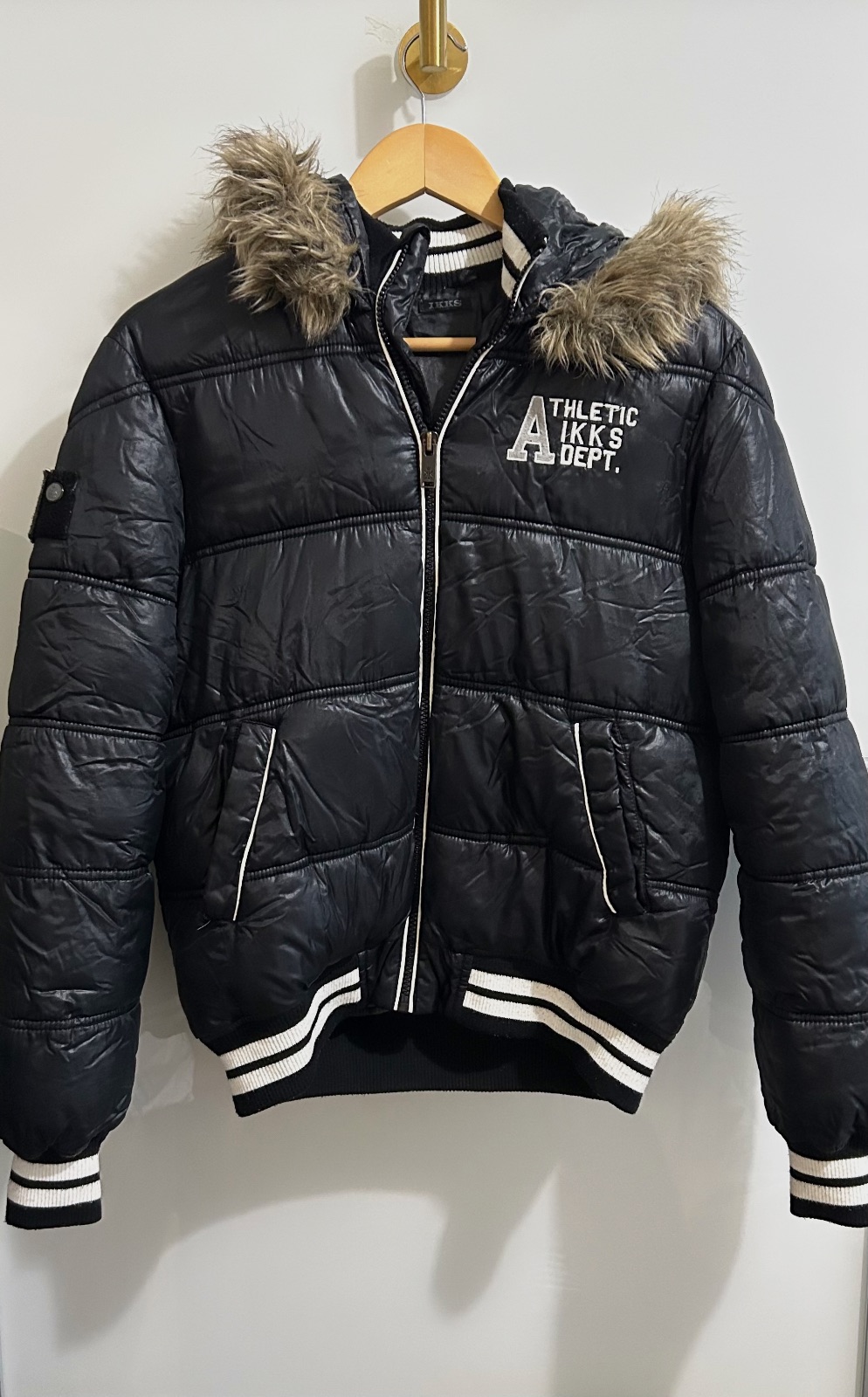 Doudoune IKKS noire capuche fausse fourrure Brooklyn college varsity Taille S – IKKS – taille S 3