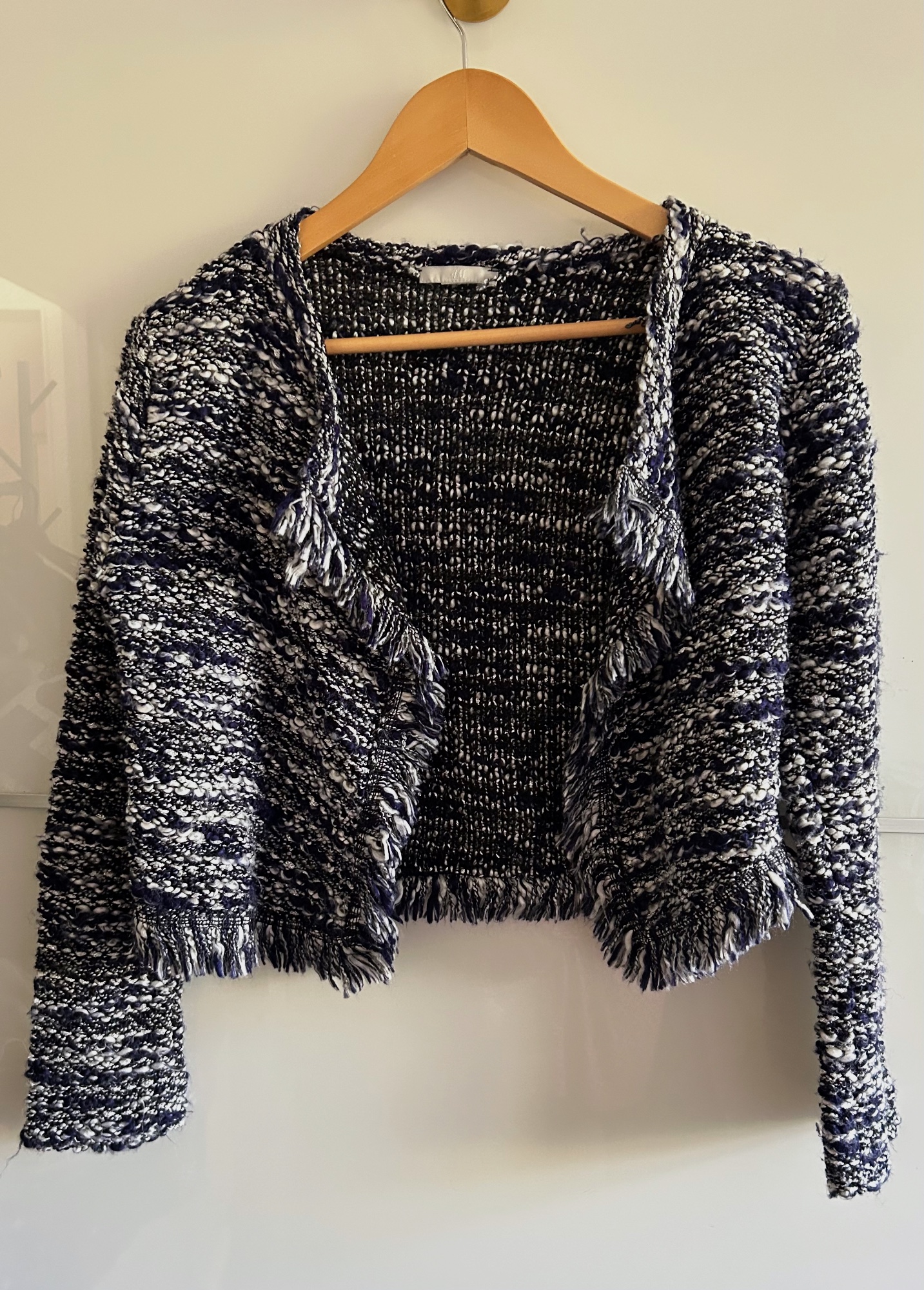 Gilet court en maille H&M à franges – H&M – taille M