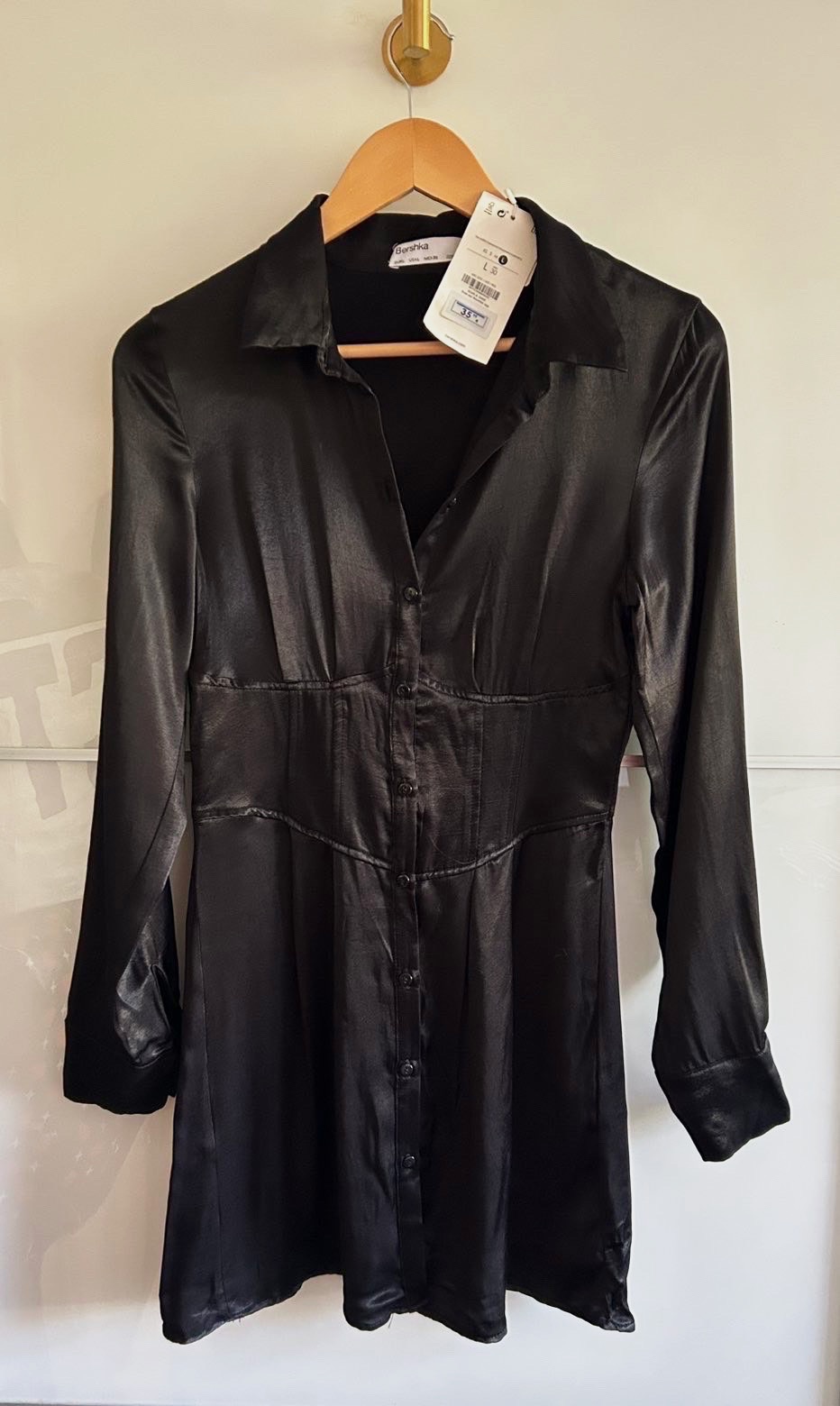 Robe chemise satinée neuve noire Bershka – Bershka – taille L 2