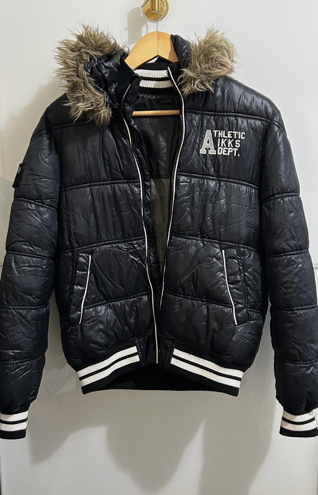 Doudoune IKKS noire capuche fausse fourrure Brooklyn college varsity Taille S – IKKS – taille S 9