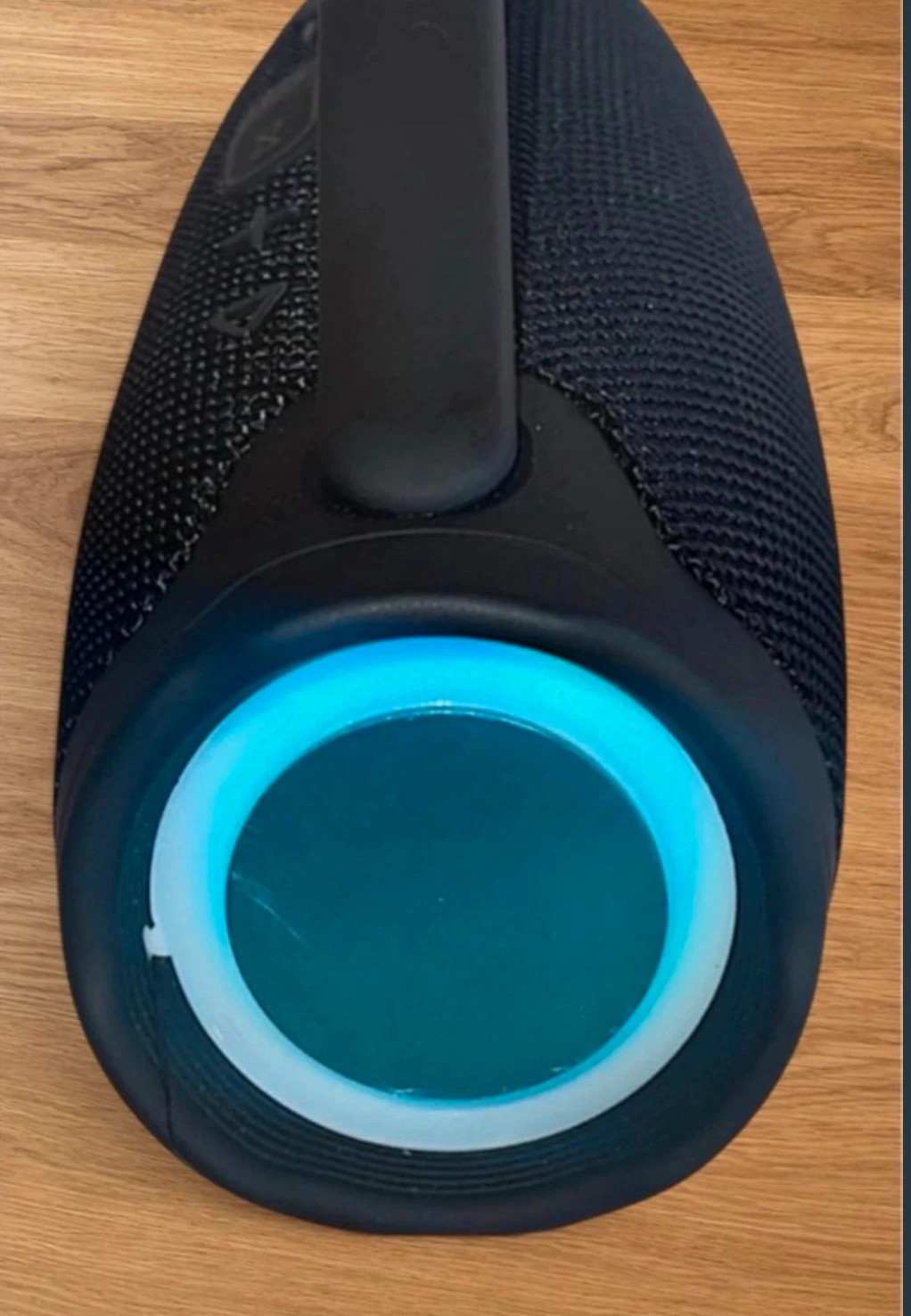 Portable Bluetooth Speaker 10W Waterproof with LED Light and Handles – genérico 4