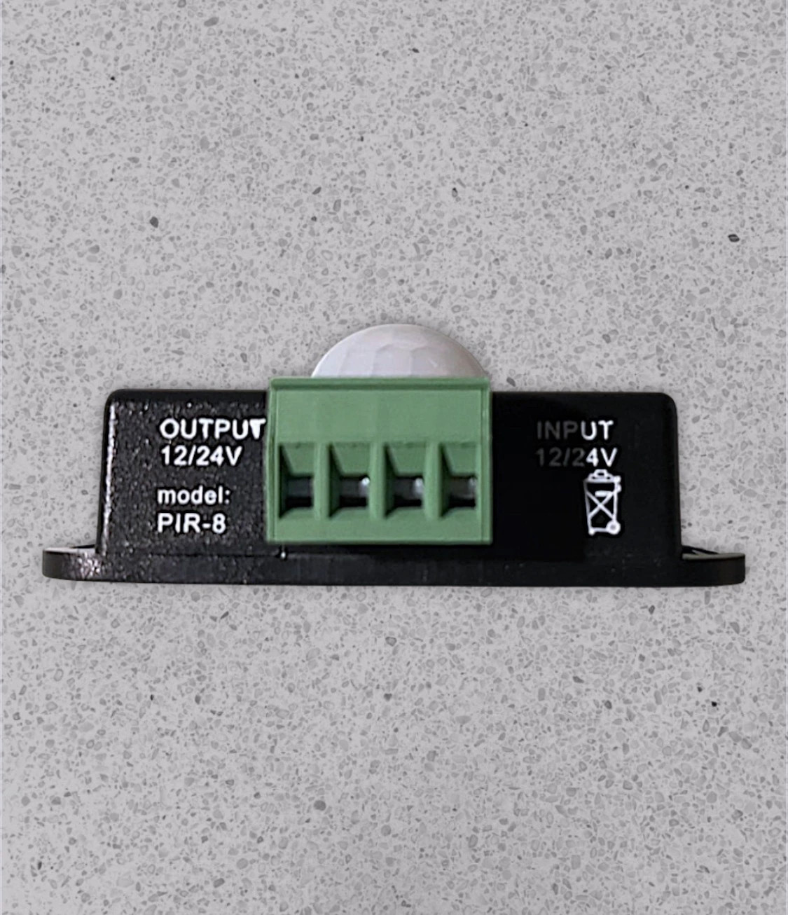 Sensor de Movimiento PIR-8 12V/24V 8A LED – Universal 2