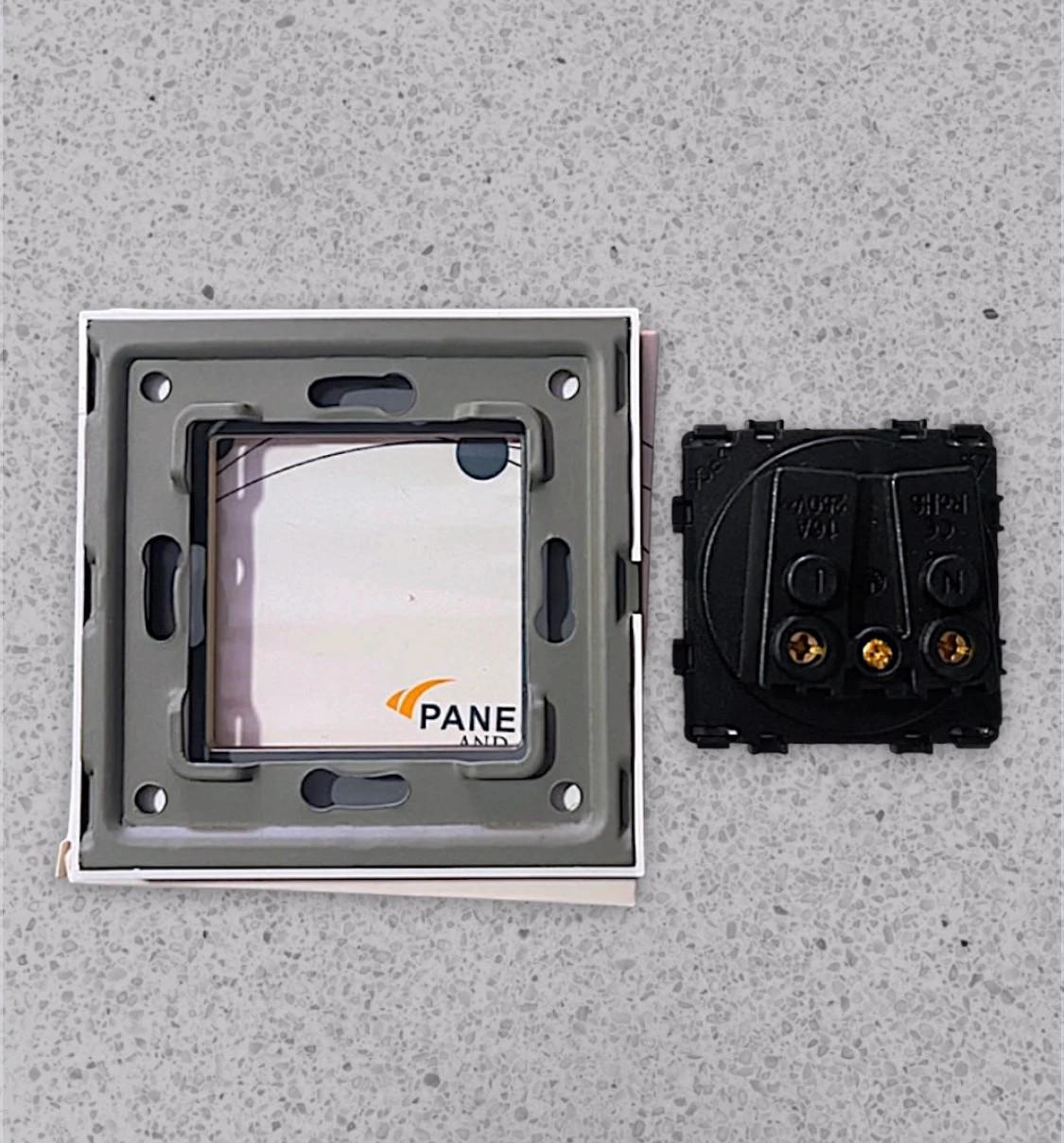 Wall plug • Smart Home • MP011G • gold – Smart home 2