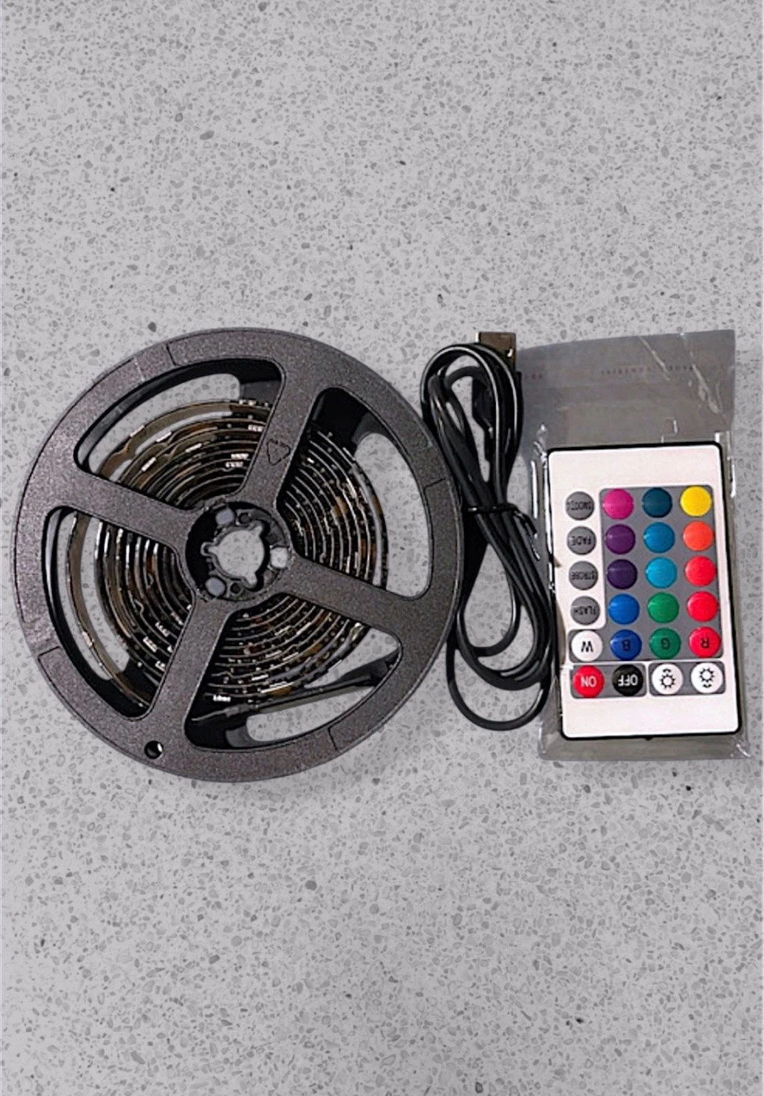 Tira de LED RGB de 2 m con control remoto y USB - Iluminación ajustable 16 colores