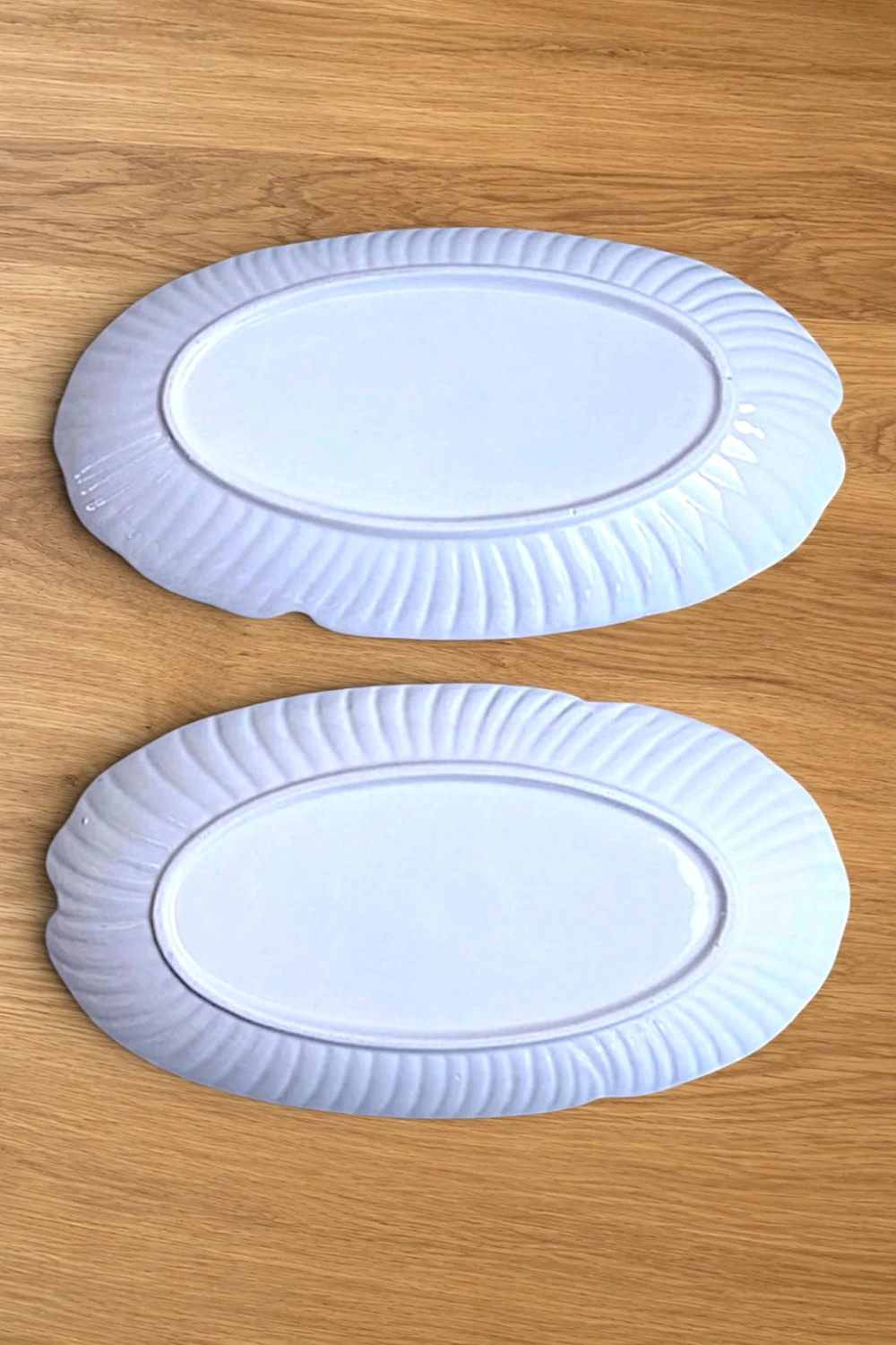 Set de 2 Platos Llanos Ovalados Cerámica Blanca Diseño Hoja (25x14cm) – genérico 2