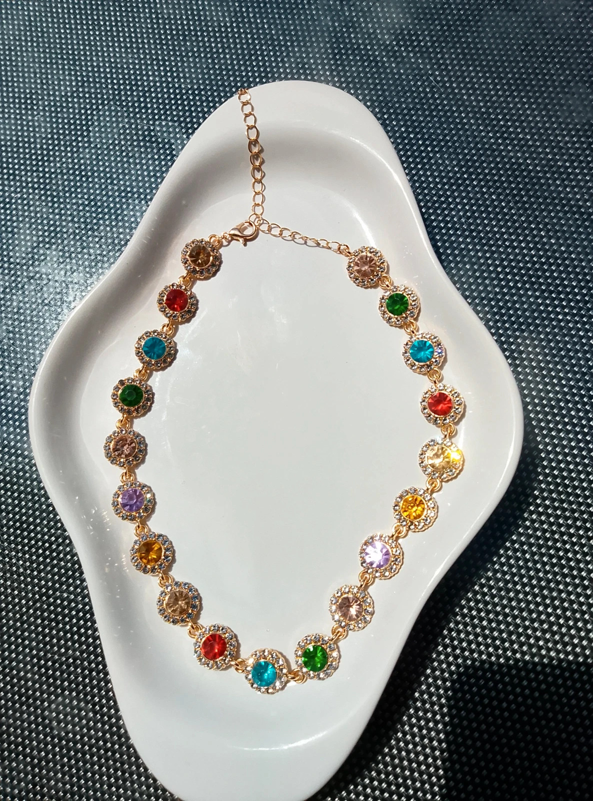 Collier doré élégant avec Pierre multicolore – Multicolore 2