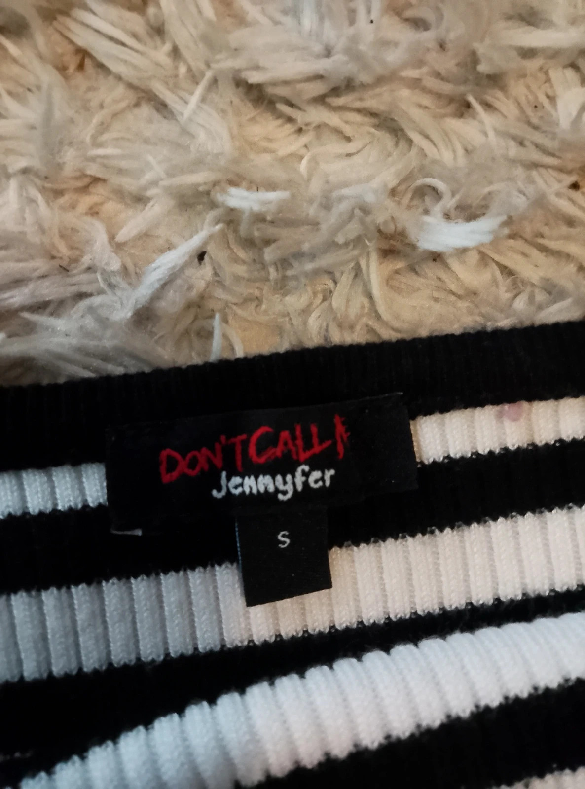 Crop top taille S de chez Jennyfer – Don't Call Me Jennyfer – taille S / 36 / 8 2