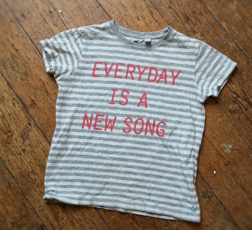 T-shirt Okaïdi taille 10 ans
