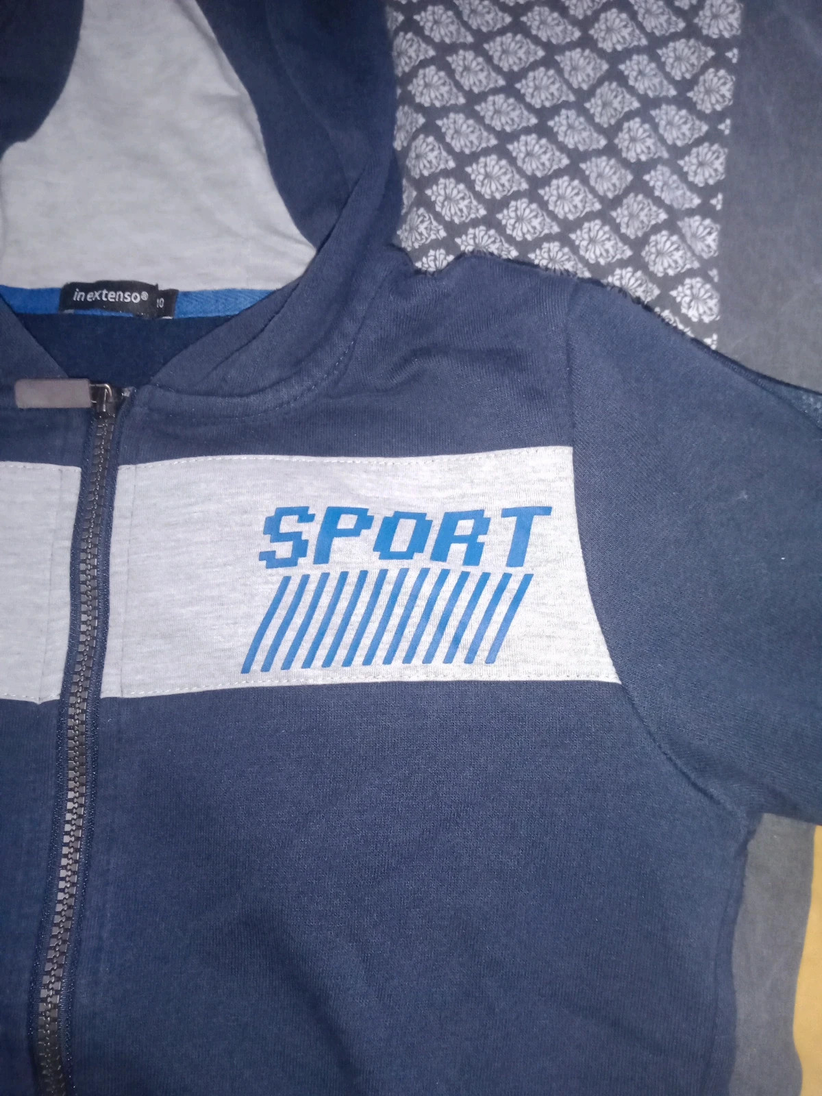 Gilet de sport – In Extenso – taille 10 ans / 140 cm 3