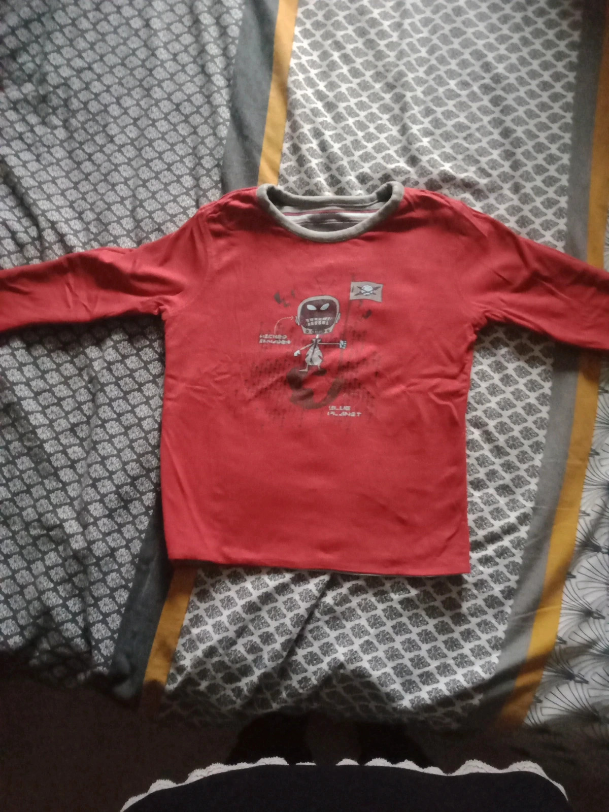 Sweat chaud réversible – Inconnu – taille 5 ans / 110 cm 3