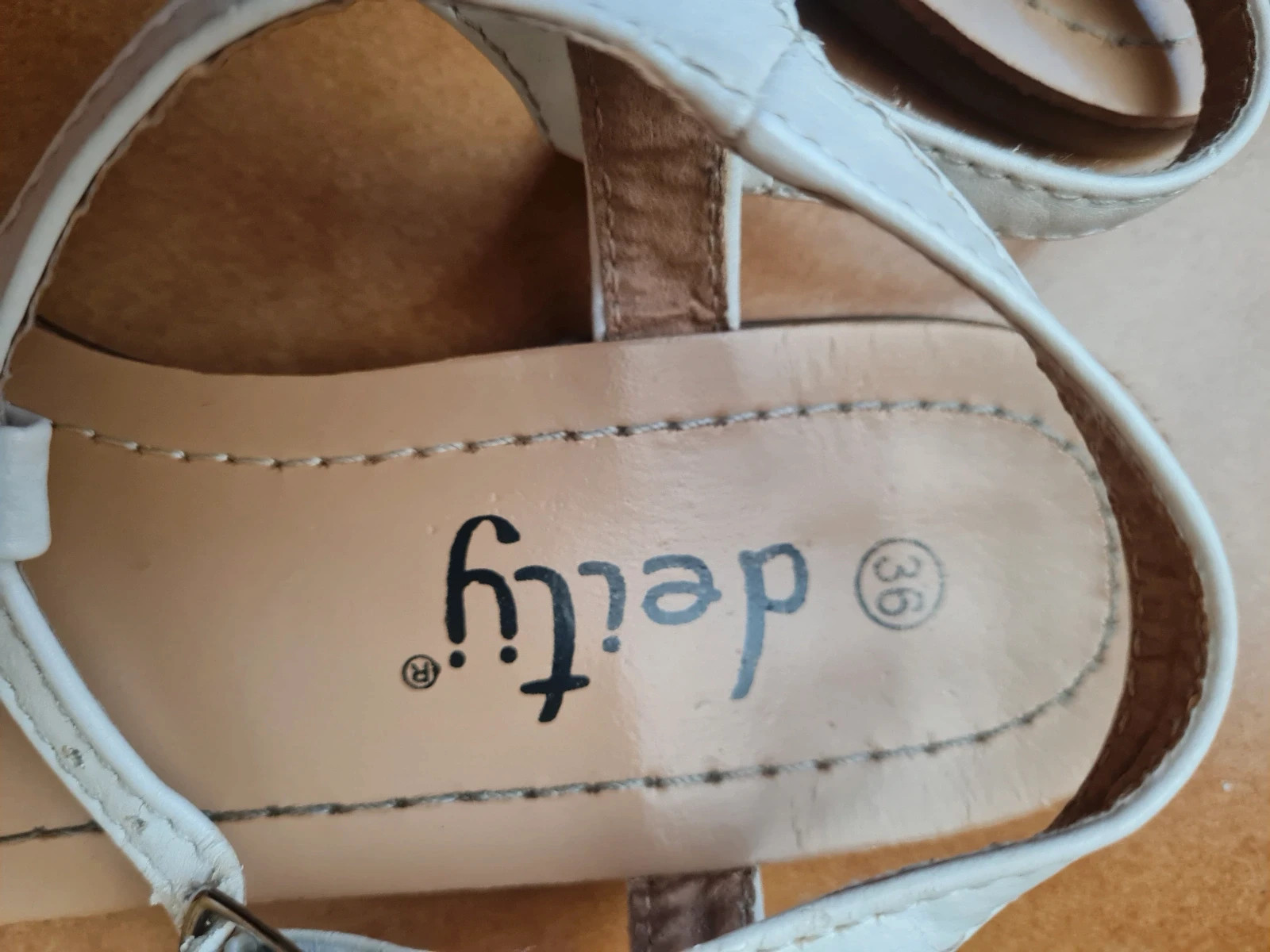 Sandalias – Deity – taille 36 4