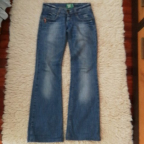 vaqueros Breskha – Bershka – taille XXS / 32 / 4 3