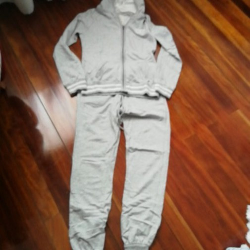pantalón y sudadera – Bershka – taille M / 38 / 10 2