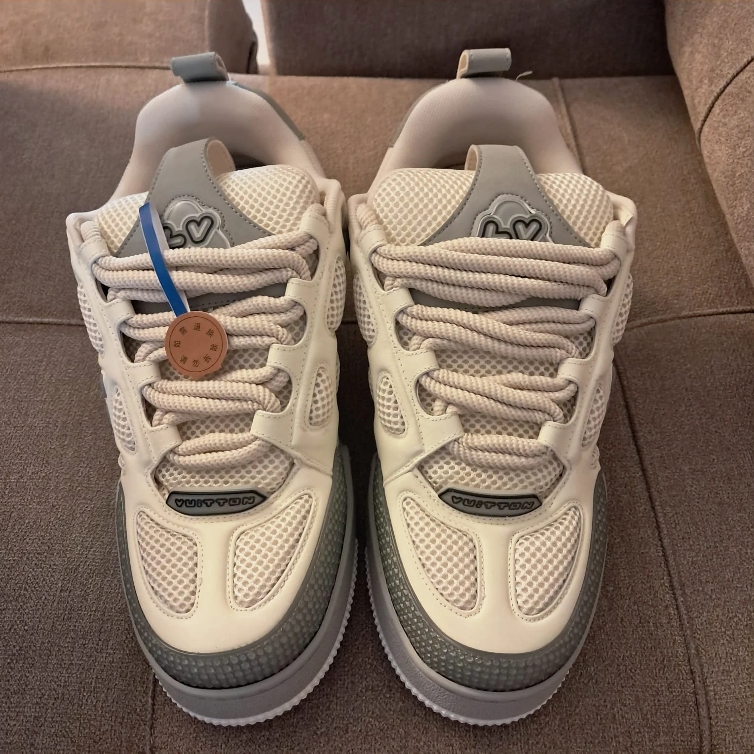 Chaussures lv skate Louis Vuitton 43