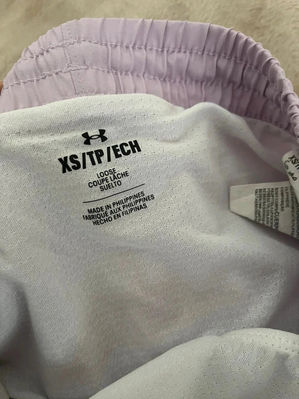 Short xs lilas – Under Armour – taille XS / 34 / 6 5
