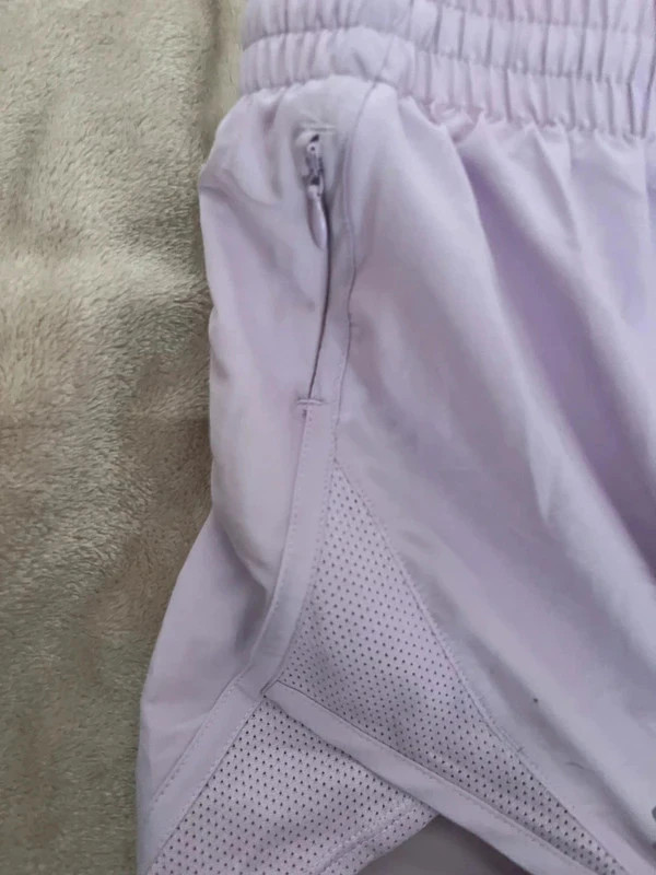 Short xs lilas – Under Armour – taille XS / 34 / 6 3