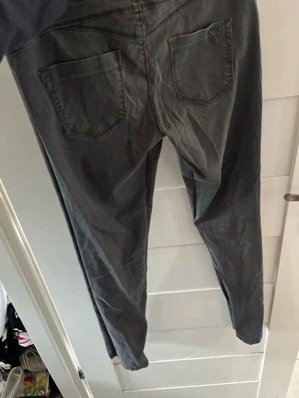 Jean 40 – Camaïeu – taille L / 40 / 12 2