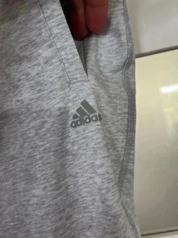 Pantacourt – adidas – taille XS / 34 / 6 2