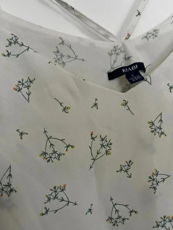 Haut fleuri – Kiabi – taille S / 36 / 8 2