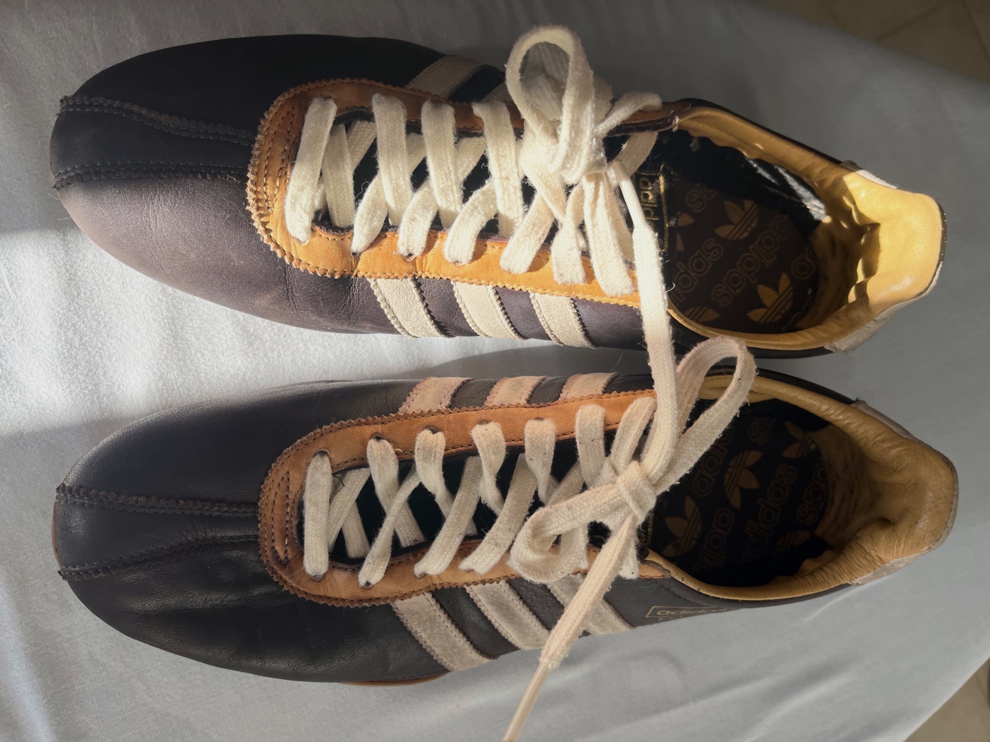 Baskets Adidas Titan en cuir taille 44