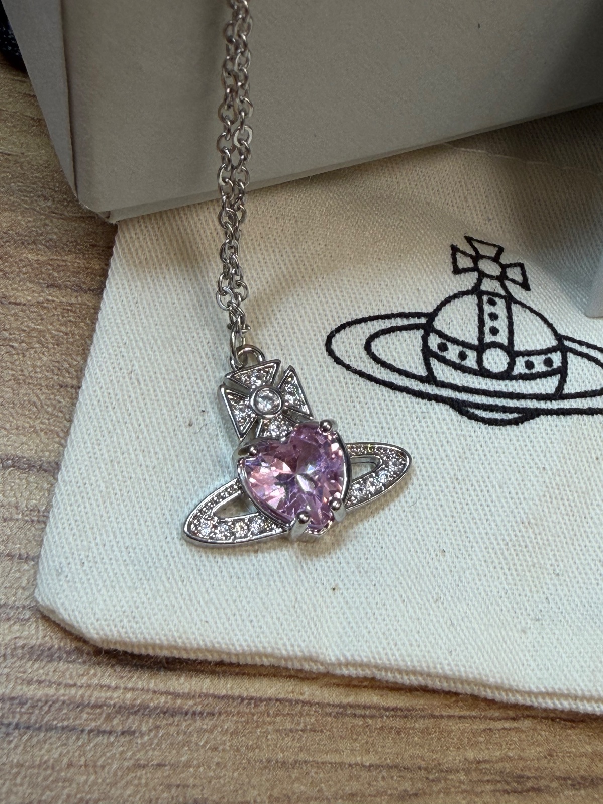Vivienne Westwood Collier Orb Rose 5