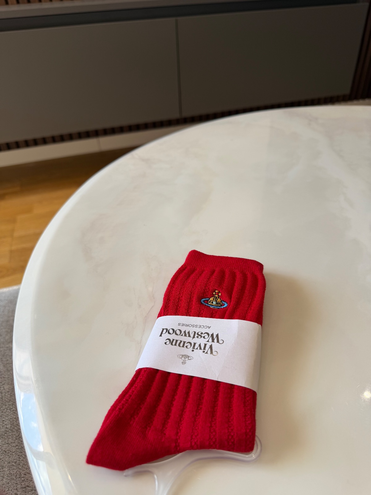 Chaussettes rouges Vivienne Westwood 2