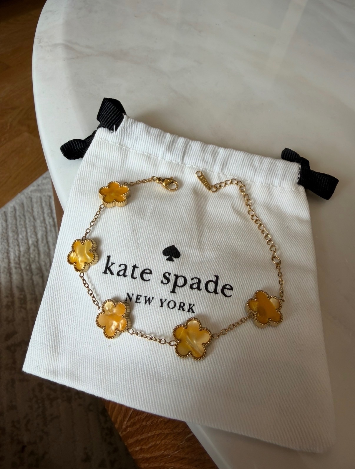 Bracelet kate spade New York trèfles dorés 2