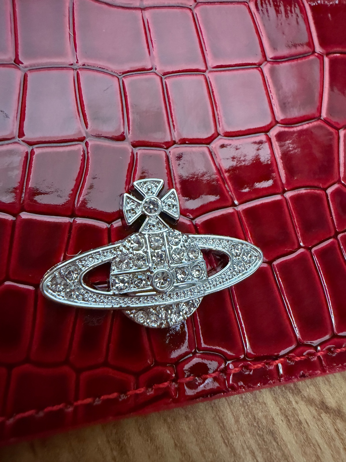 Vivienne Westwood portefeuille rouge crocodile 2