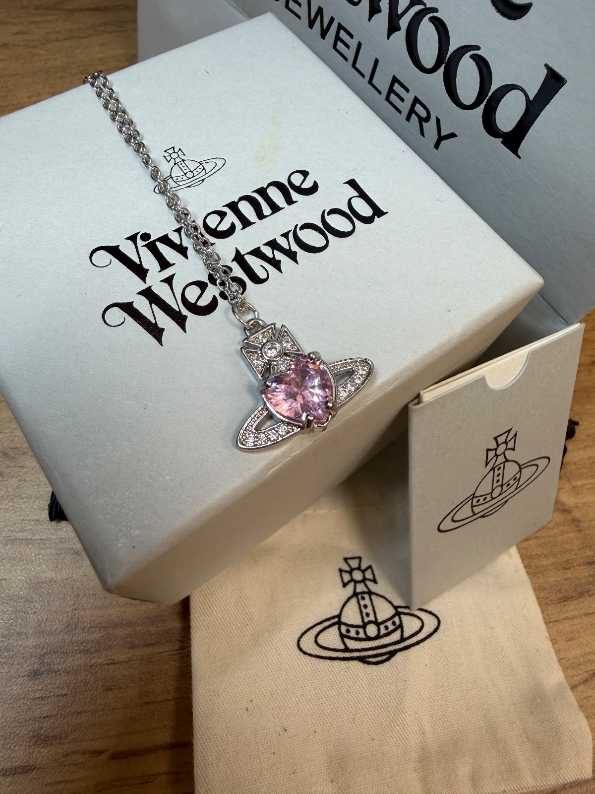 Vivienne Westwood Collier Orb Rose 3