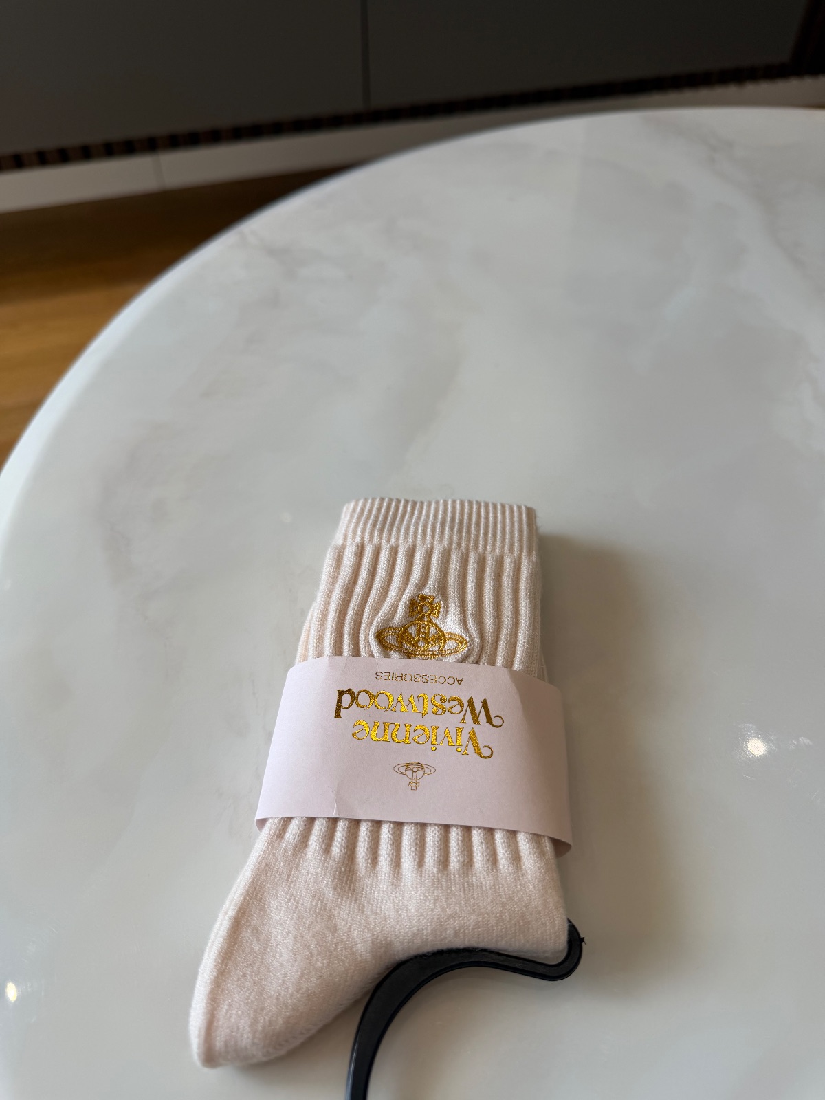 Vivienne Westwood chaussettes crème orb doré 3