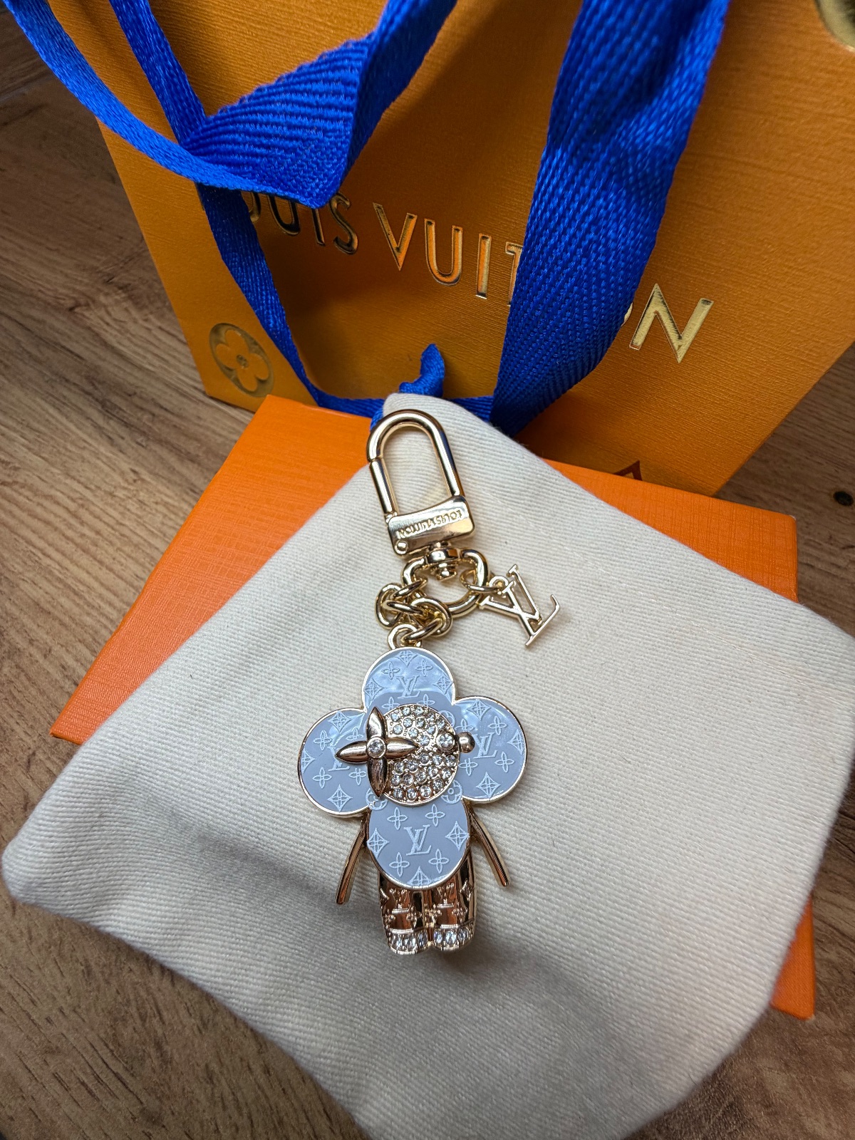 Porte-clés Louis Vuitton fleur bleue 3