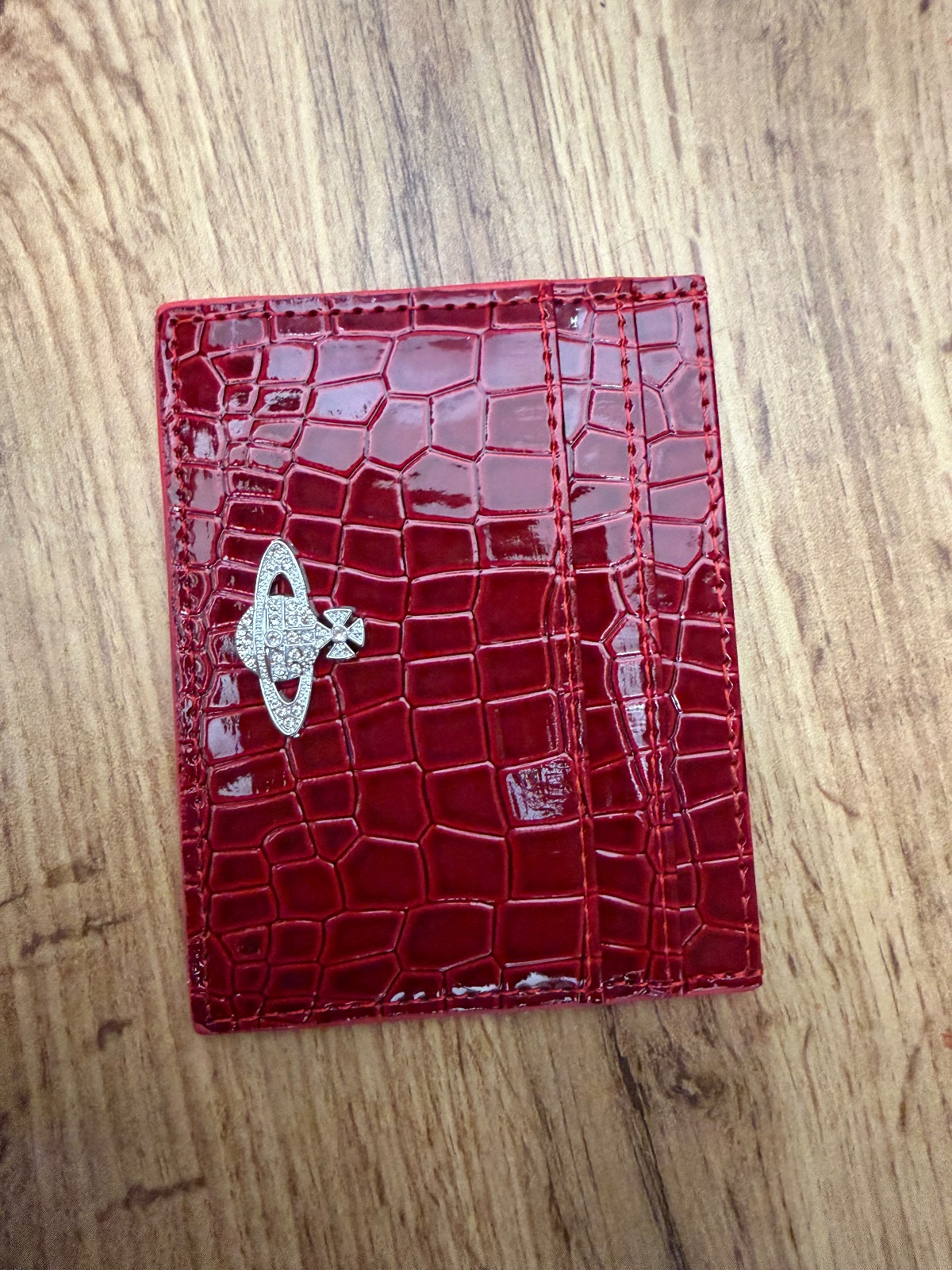 Vivienne Westwood portefeuille rouge crocodile 4
