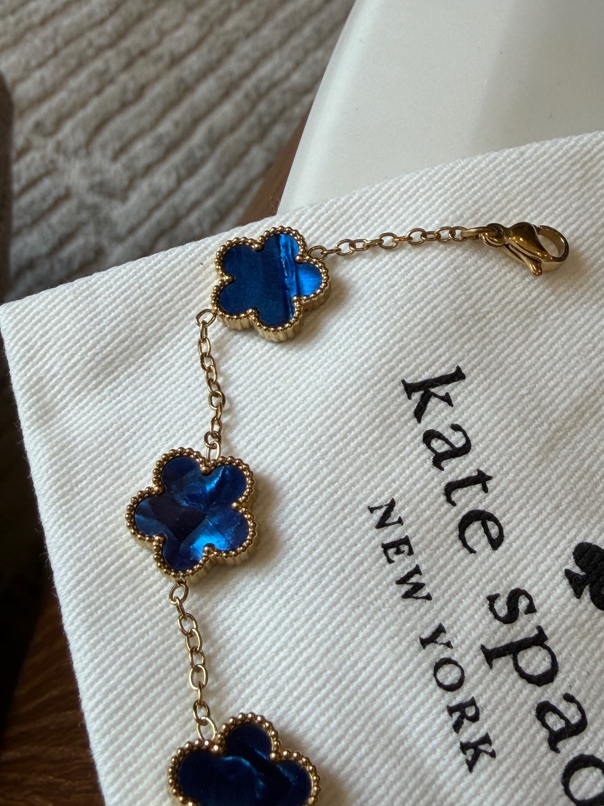 Kate Spade bracelet trèfle bleu marine 2