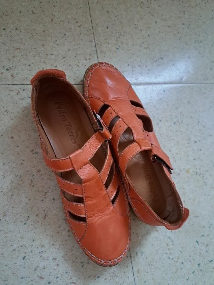 Sandales d'été en cuir neuf  – Pedro Torres – taille EU 37 2