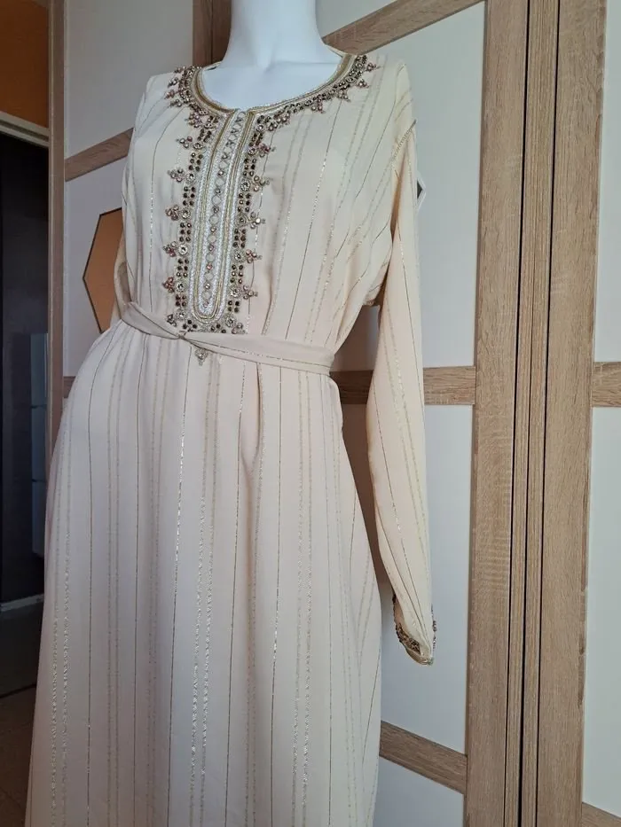 Robe soirée neuf  – Robe – taille Taille unique 3