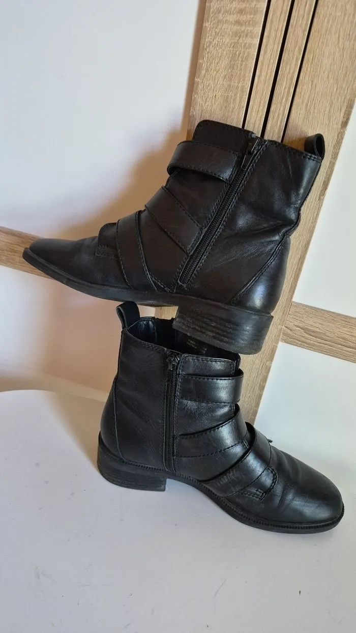 Bottines ALDO noires à boucles – ALDO – taille EU 39 4