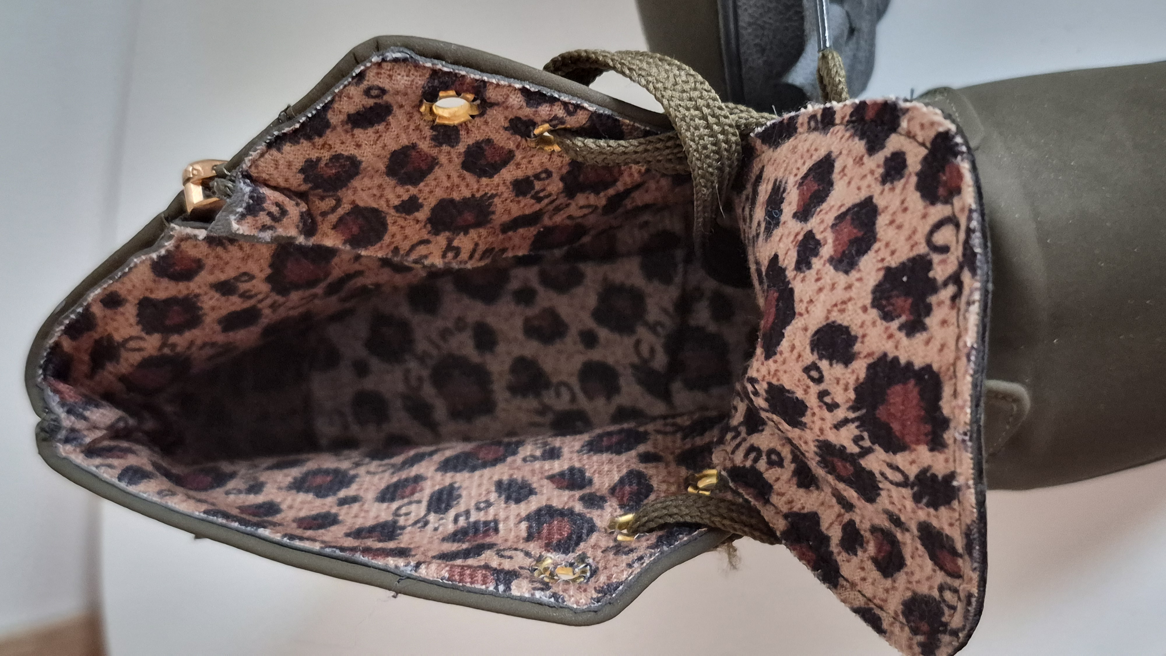 Bottines à talon kaki – China – taille EU 37 8