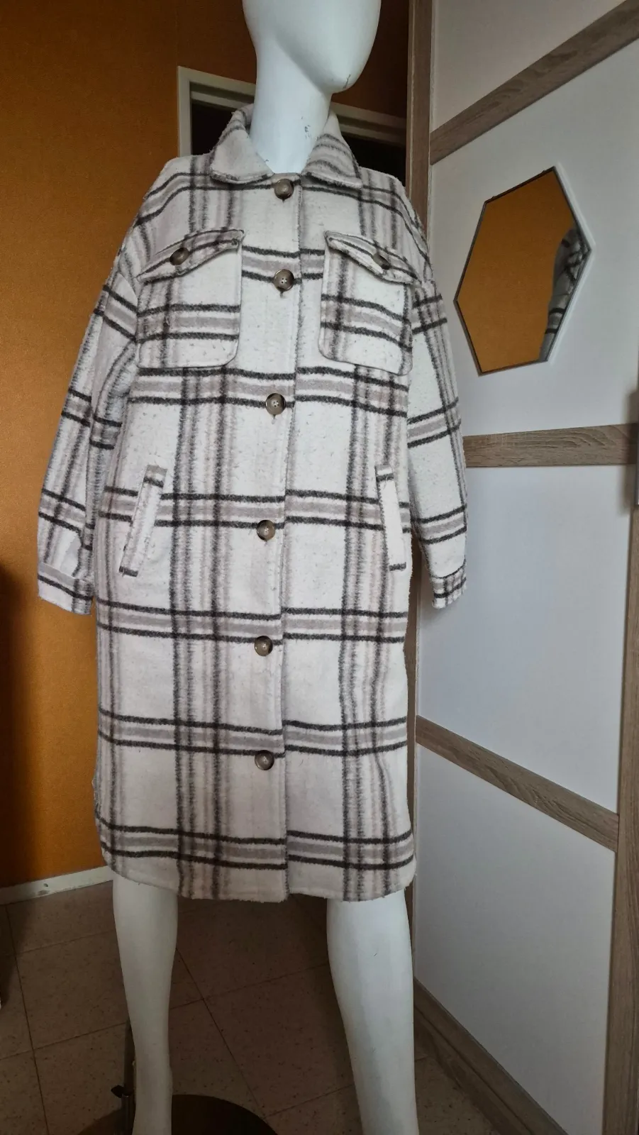 Joli manteau long à – Me Jennifer – taille XS 4