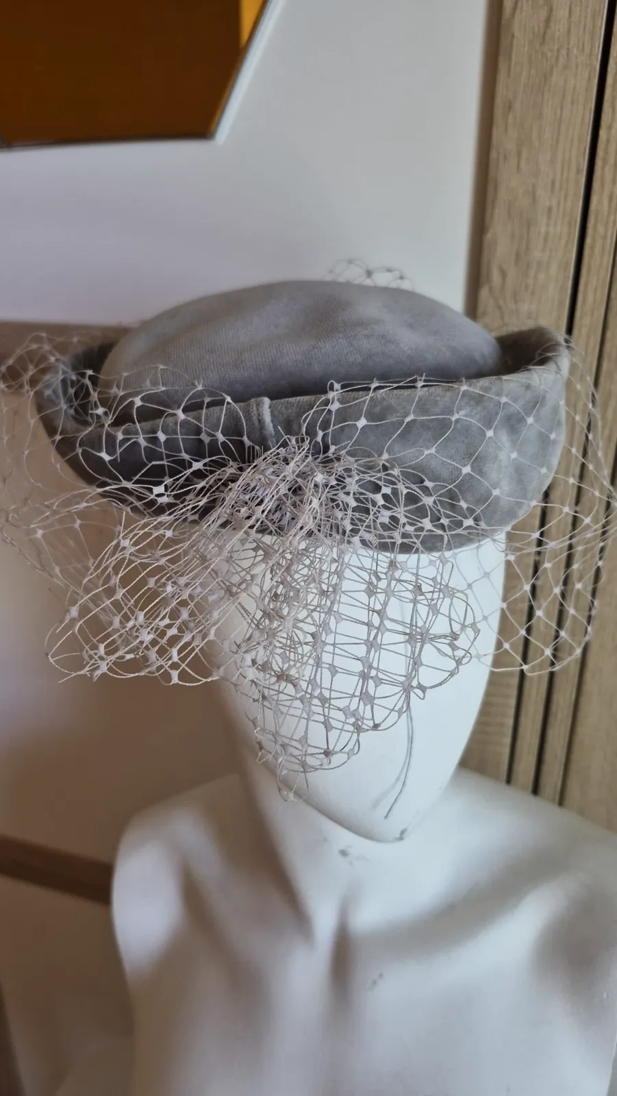 Toque vintage grise avec voilette – C&A – taille Taille unique 3