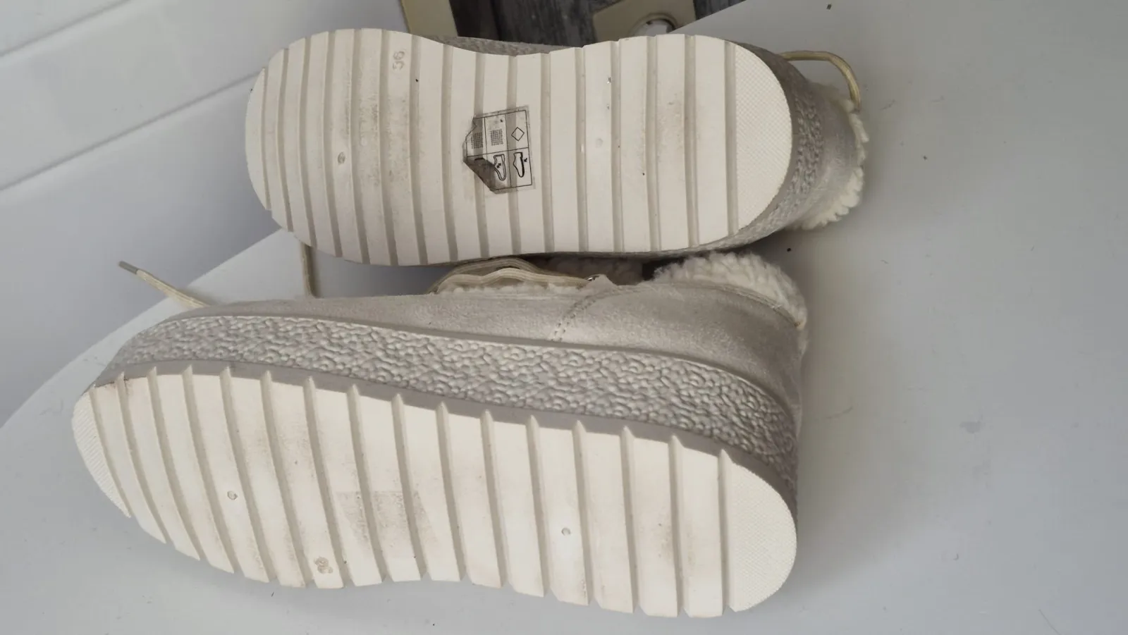 Bottines fourrées Stella Sole – Stella Sole – taille EU 36 7