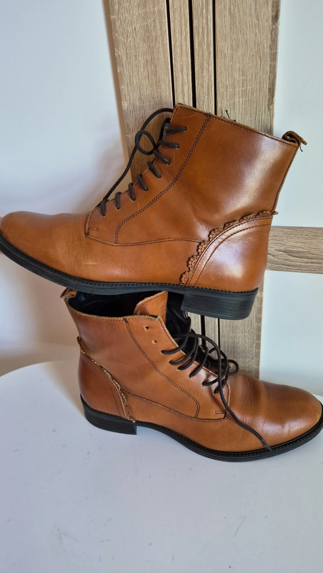 Bottines cuir camel T38 Liberto
