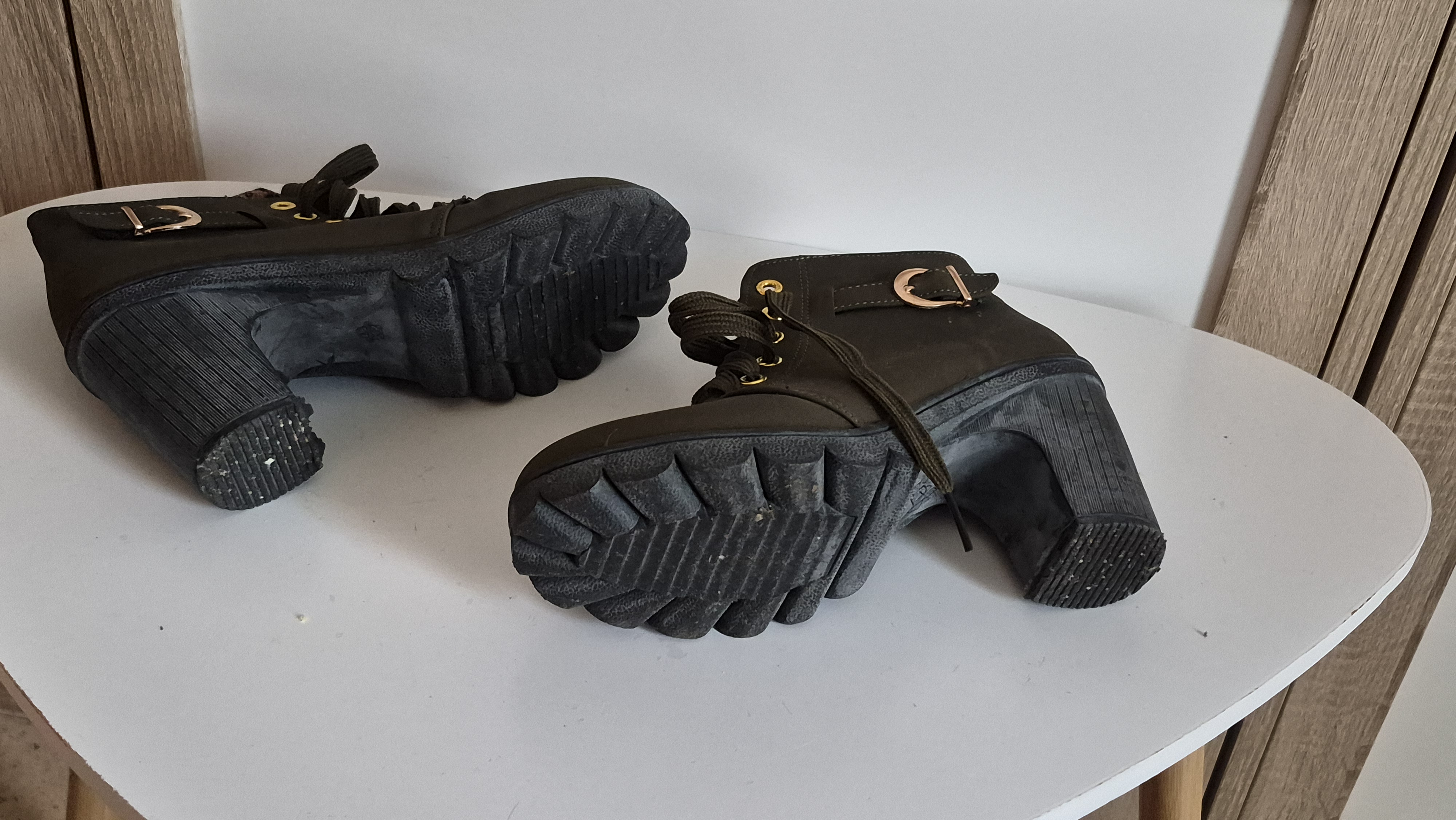 Bottines à talon kaki – China – taille EU 37 6