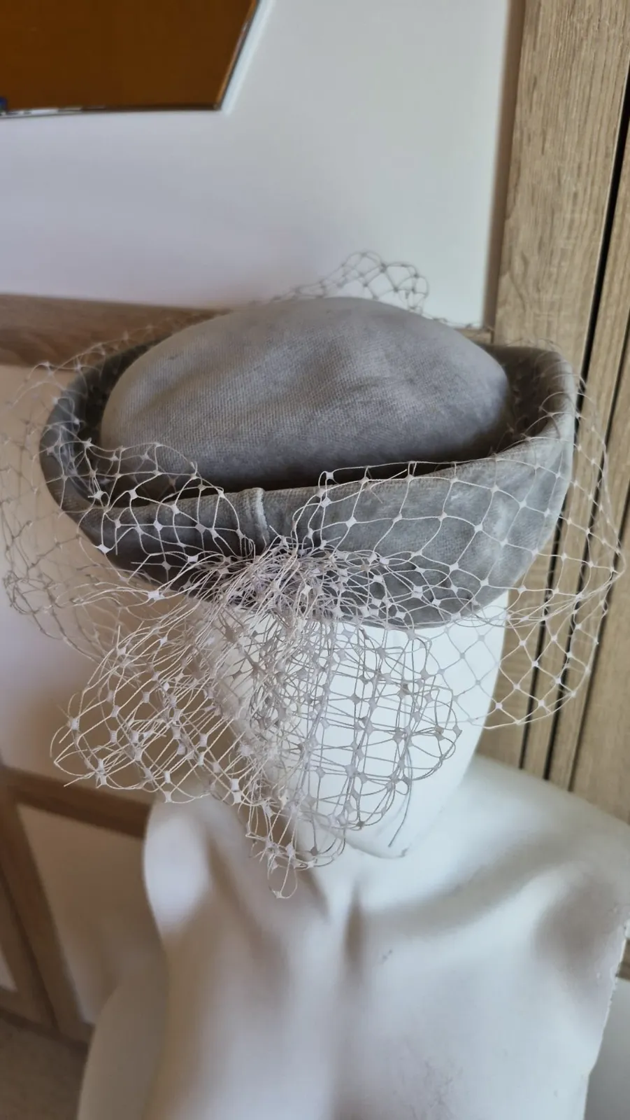 Toque vintage grise avec voilette – C&A – taille Taille unique 2