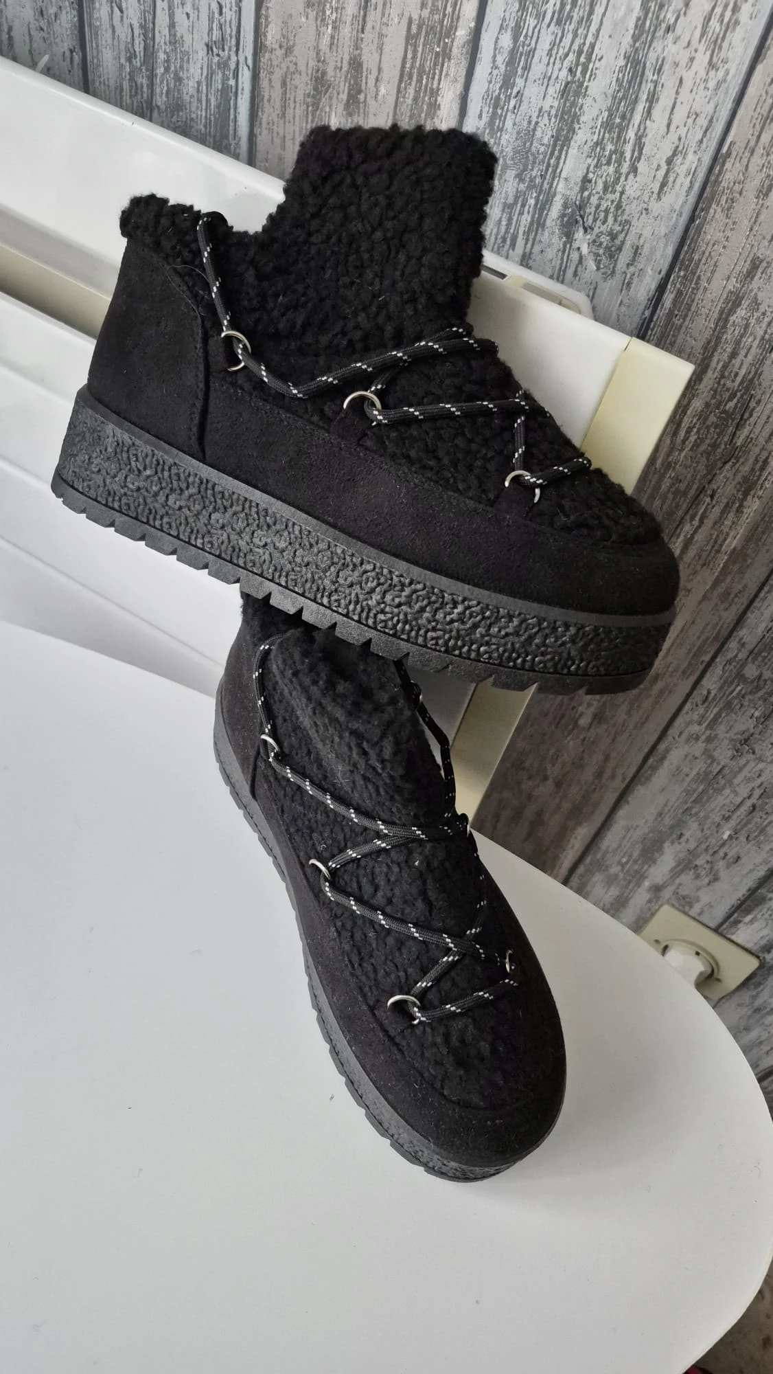 Bottines fourrées noires – StellaSole