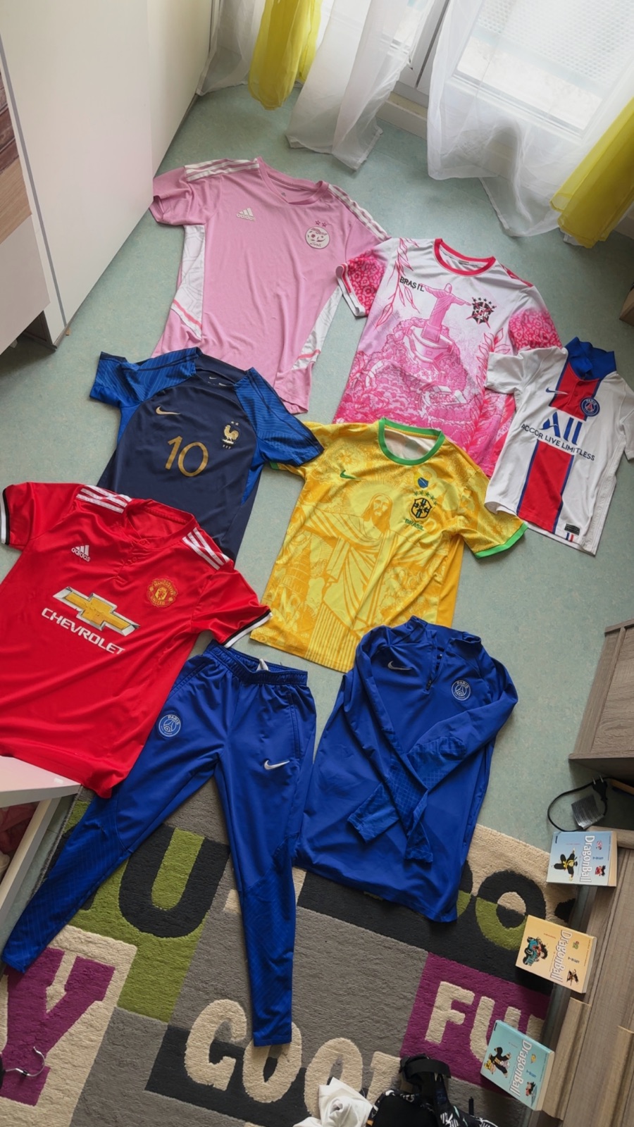 Ensemble maillot foot – Plein de marque – taille Taille unique 2