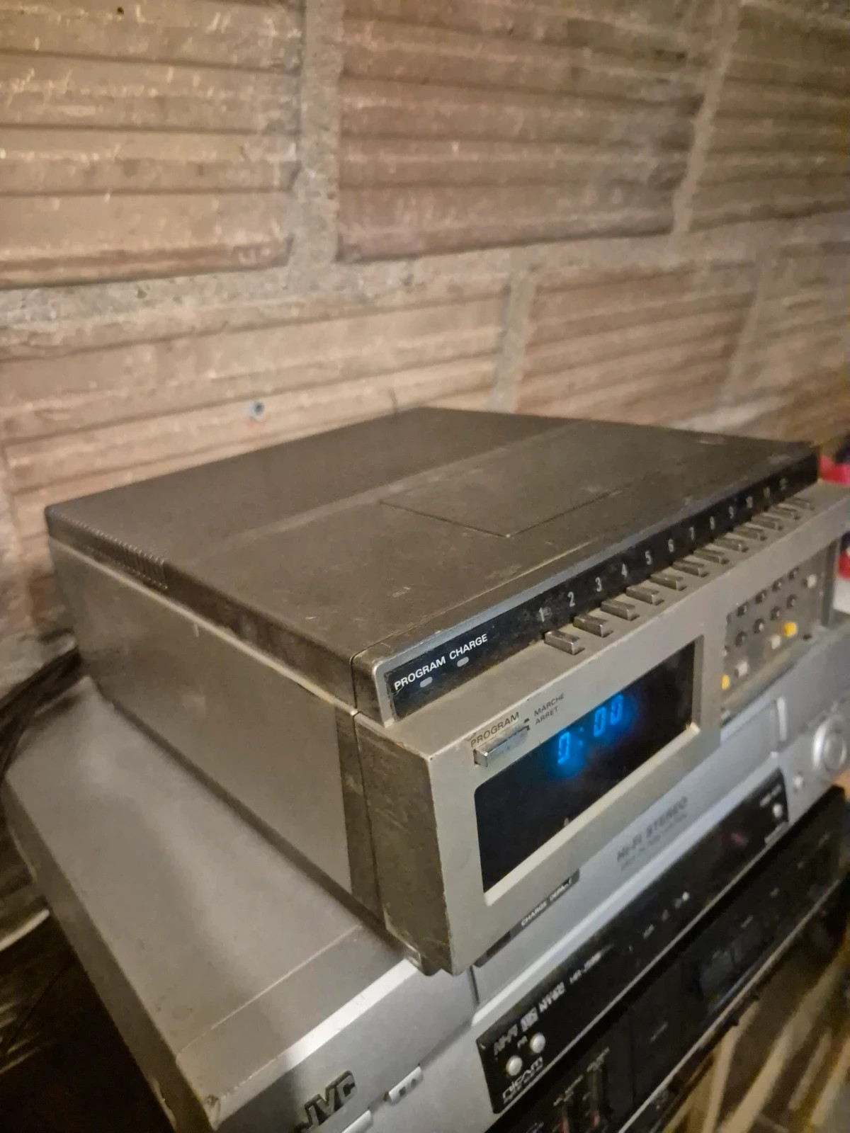 Magnétoscope Portatif Hitachi – Années 80 (Pour collection / pièces) – Hitachi 2