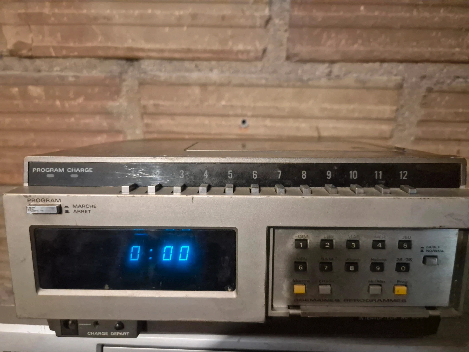 Magnétoscope Portatif Hitachi – Années 80 (Pour collection / pièces) – Hitachi