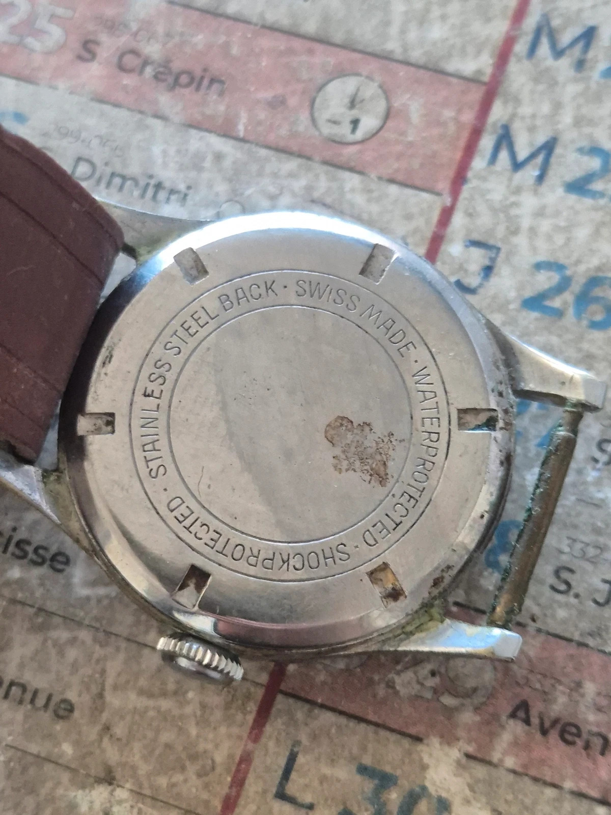Montre Militaire Vintage MILUS (Années 1940) – taille 30–38 mm 5