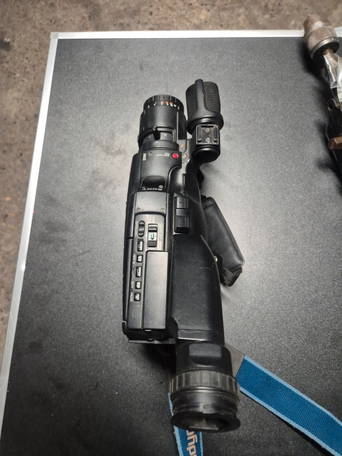 Caméscope Sony Handycam vintage, modèle CCD-V600E – Sony 3